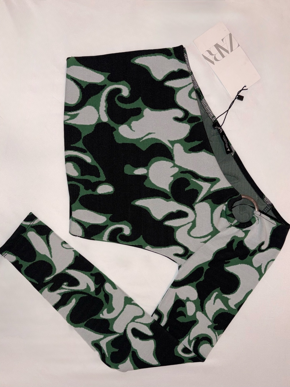 Zara Asymmetrical Green and Black One Sleeve Crop Top Size S - New